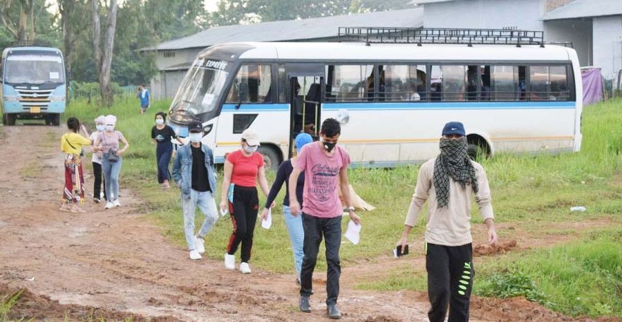 Peren district received a total of 99 Delhi returnees from Dimapur on June 16 at GHSS Ground, Jalukie. Out of 99 returnees, 56 were male and 43 were female. On arrival the returnees were screened by the medical team, after which they were segregated and later sent off to their respective quarantine centres arranged by the District Administration. Food packets and beddings were also provided by the District Administration. (DIPR Photo)